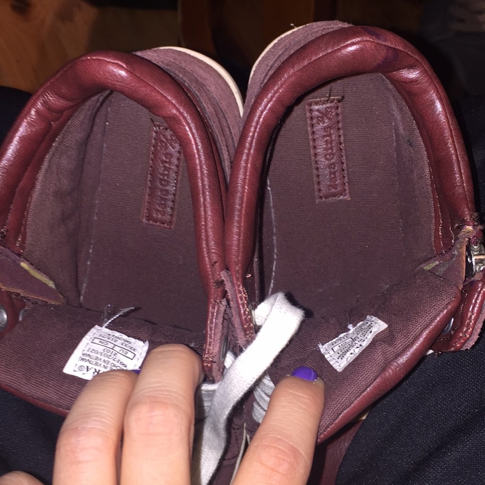 Sneakers - Picture 5 of 6